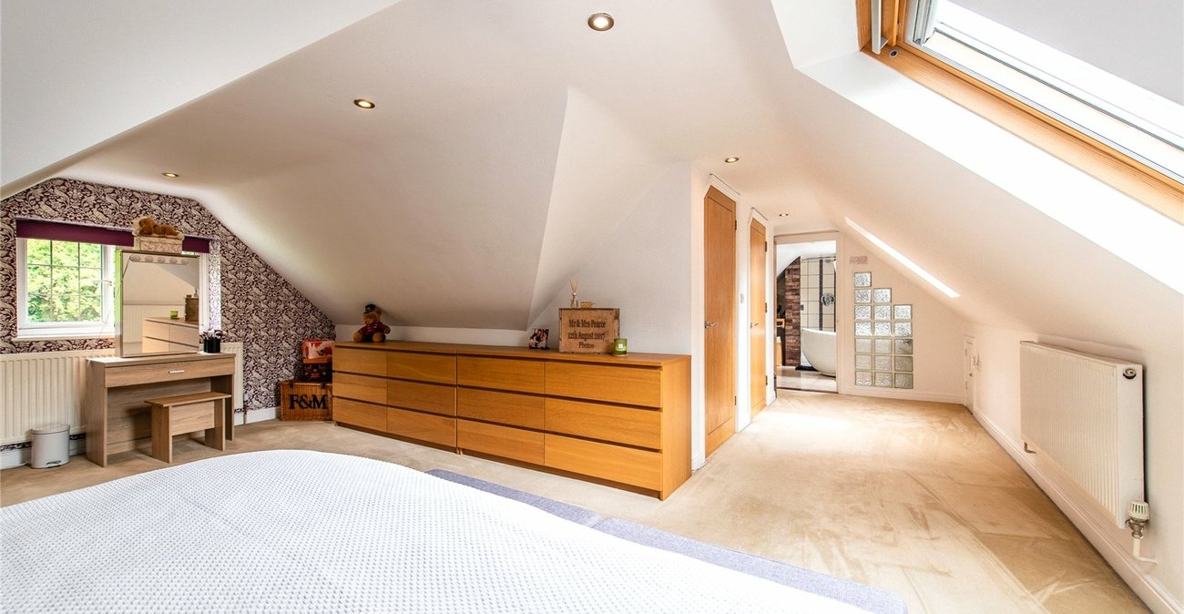 5 bedroom house for sale in Rochester | Robinson Michael & Jackson