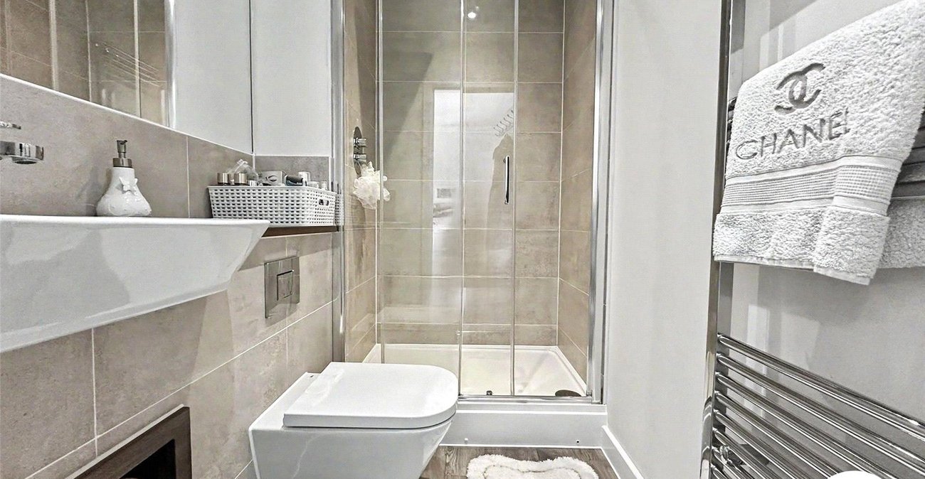 2 bedroom property for sale in Chatham | Robinson Michael & Jackson
