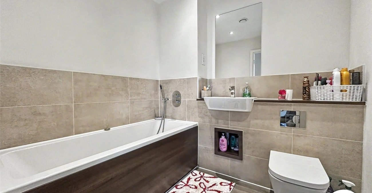2 bedroom property for sale in Chatham | Robinson Michael & Jackson