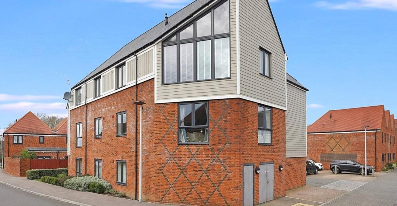 2 bedroom property for sale in Chatham | Robinson Michael & Jackson