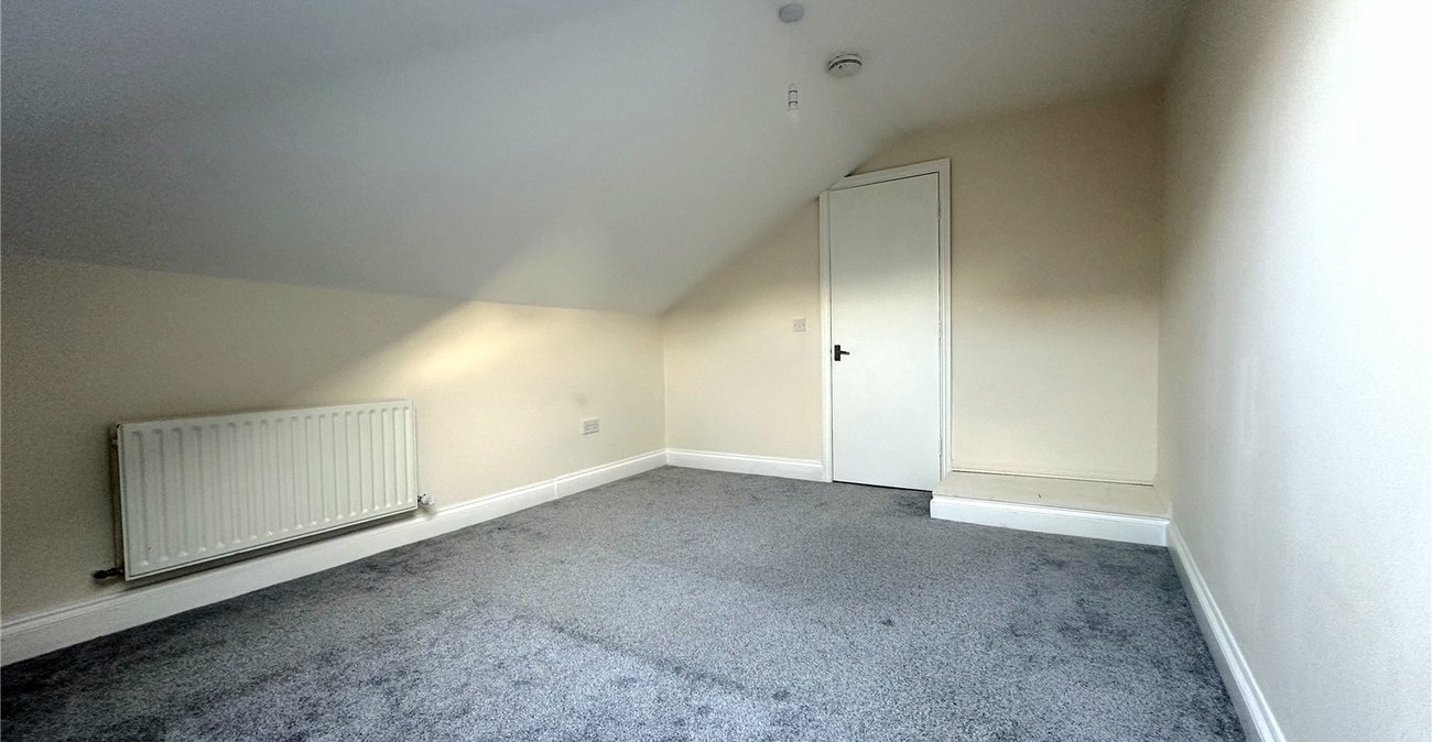 2 bedroom property for sale in London | Robinson Jackson