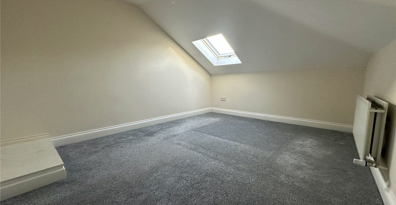 2 bedroom property for sale in London | Robinson Jackson