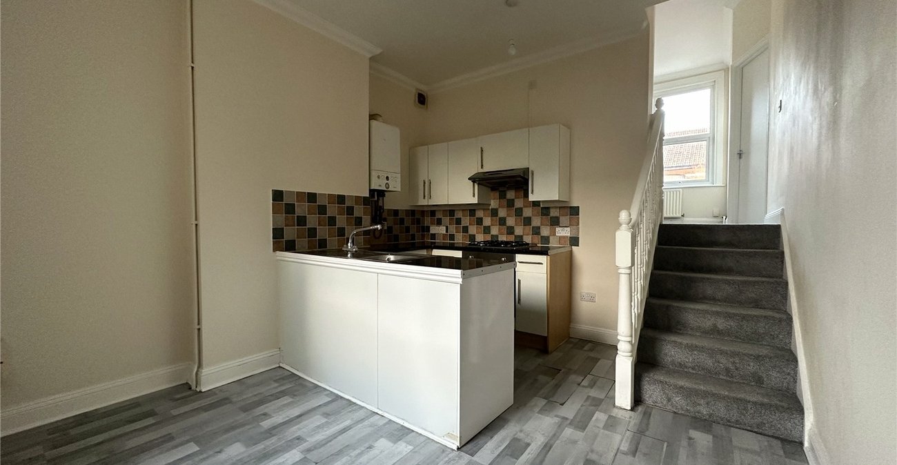 2 bedroom property for sale in London | Robinson Jackson