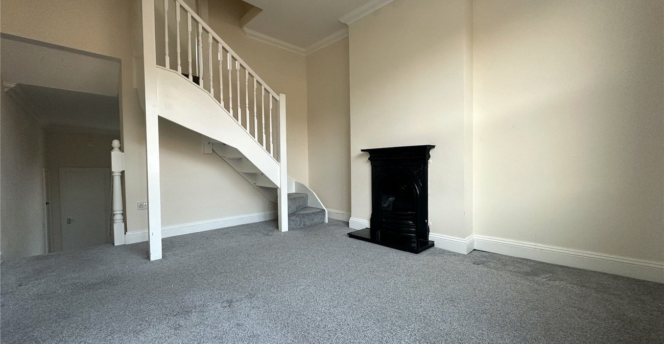 2 bedroom property for sale in London | Robinson Jackson