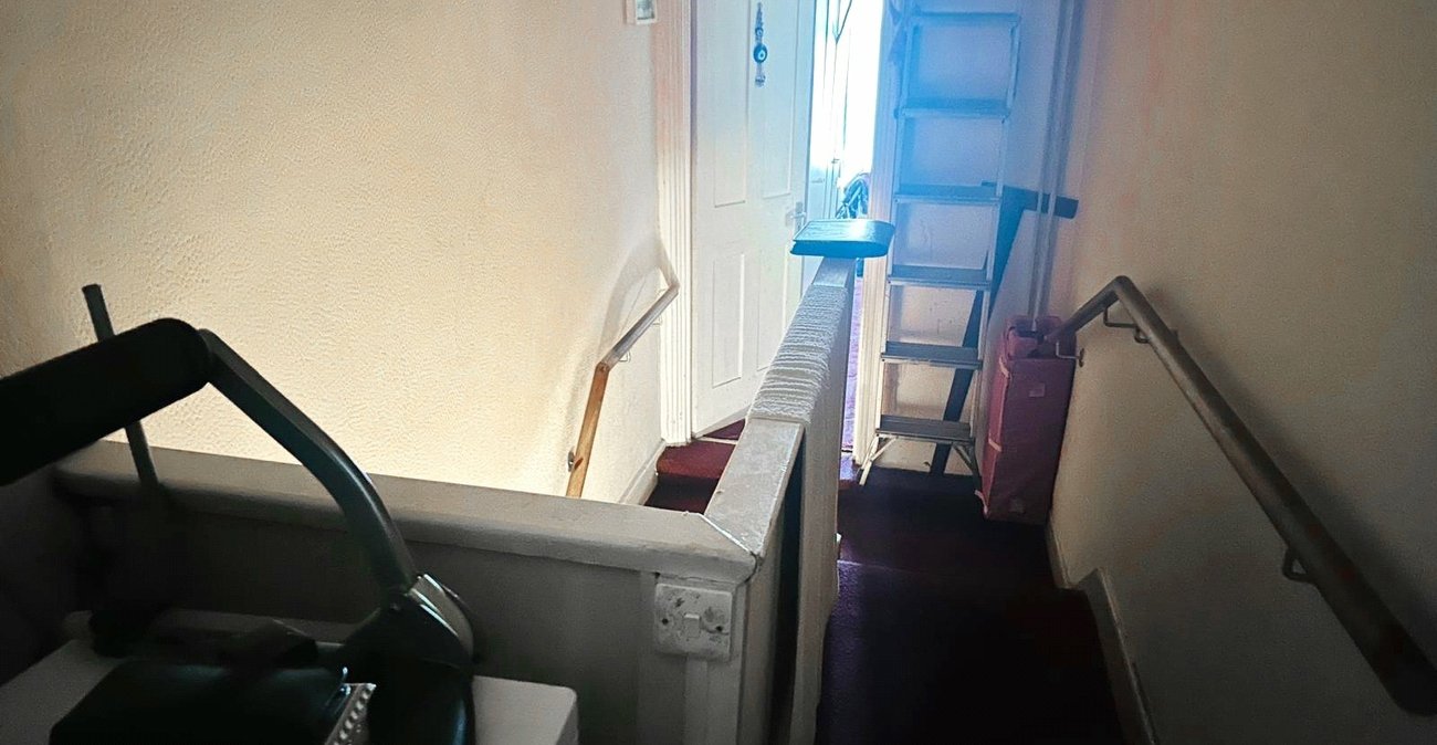 3 bedroom house for sale in London | Robinson Jackson