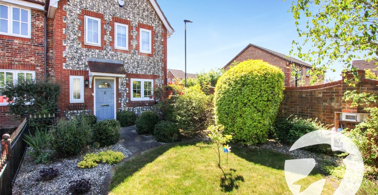 3 bedroom house for sale in London | Robinson Jackson