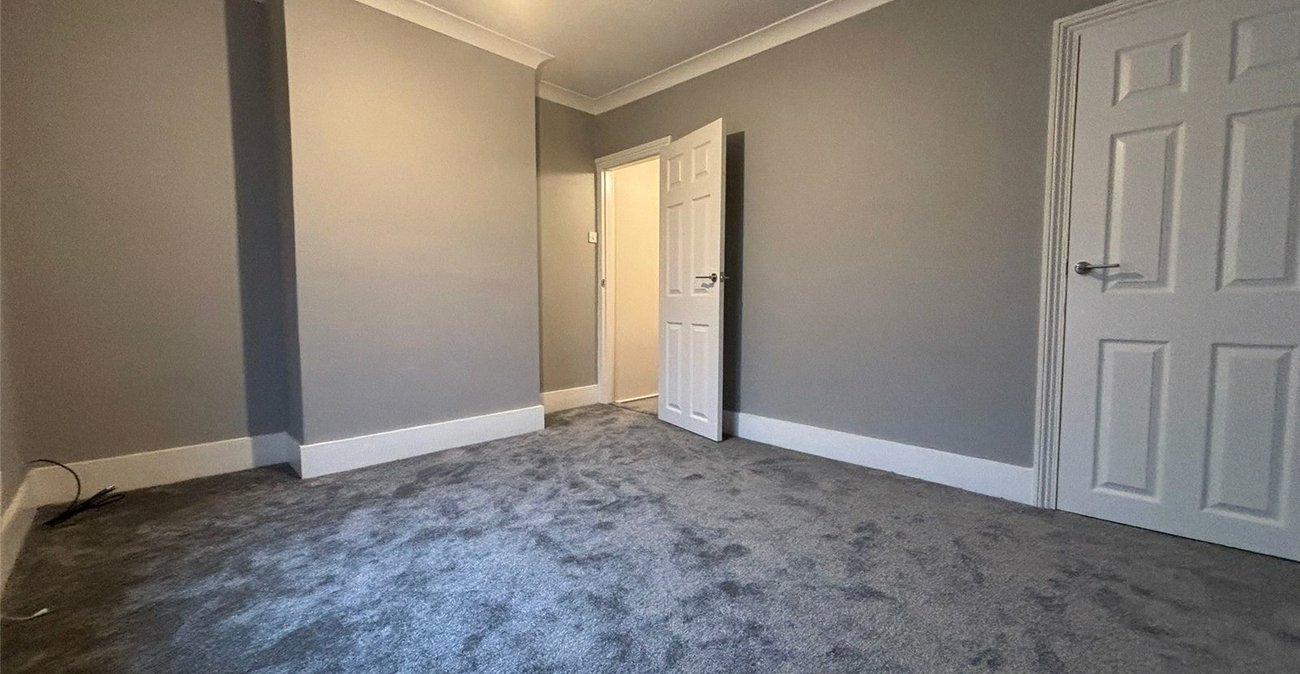 2 bedroom house for sale in Northfleet | Robinson Michael & Jackson