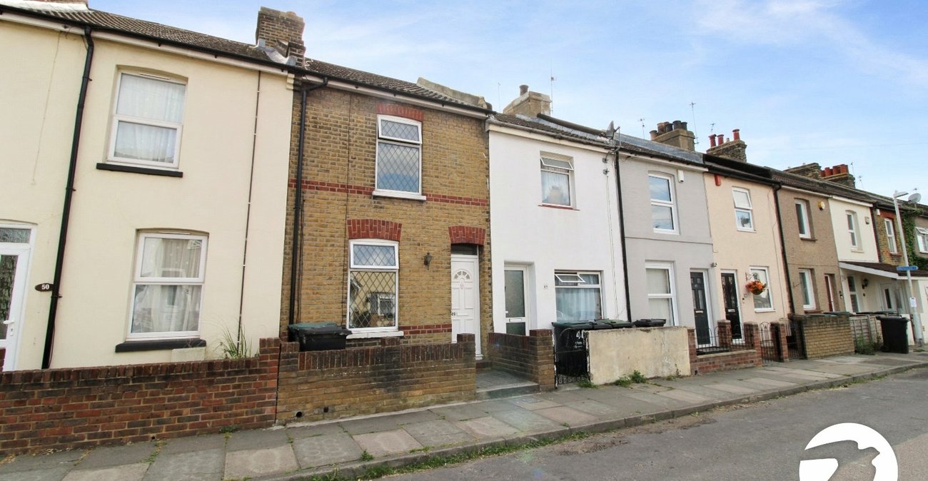 2 bedroom house for sale in Northfleet | Robinson Michael & Jackson