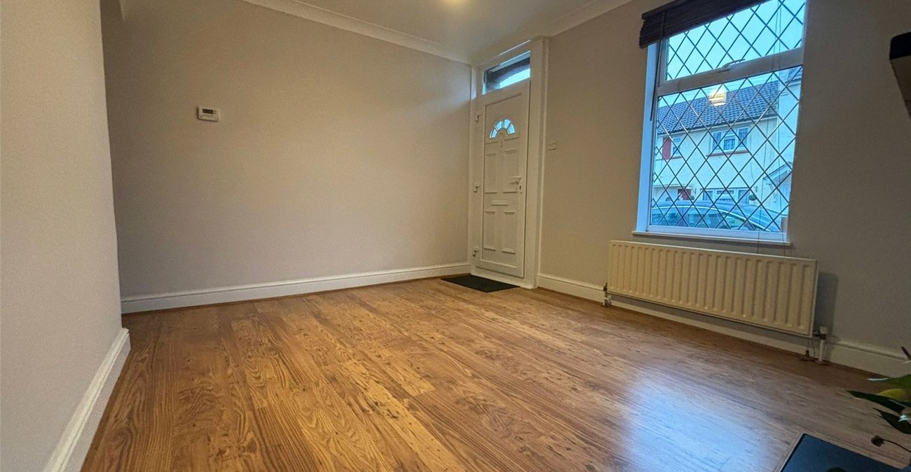 2 bedroom house for sale in Northfleet | Robinson Michael & Jackson