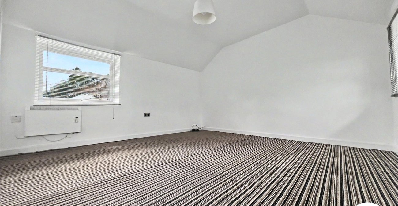 1 bedroom house for sale in Chatham | Robinson Michael & Jackson