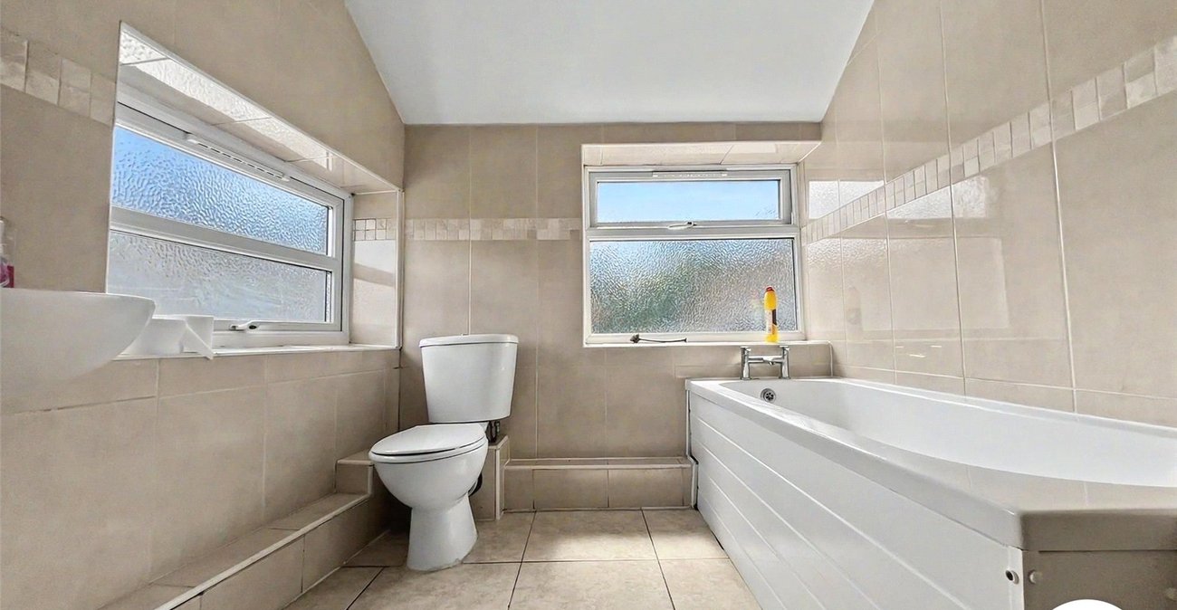 1 bedroom house for sale in Chatham | Robinson Michael & Jackson