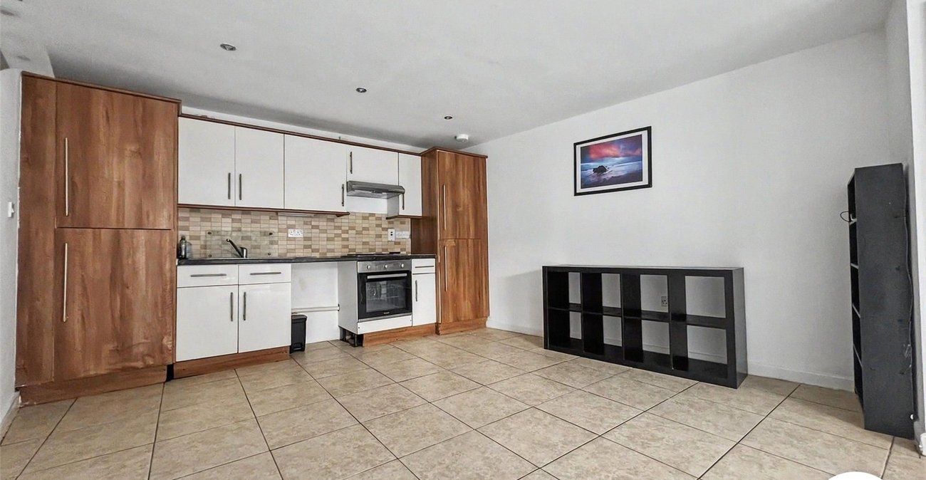 1 bedroom house for sale in Chatham | Robinson Michael & Jackson