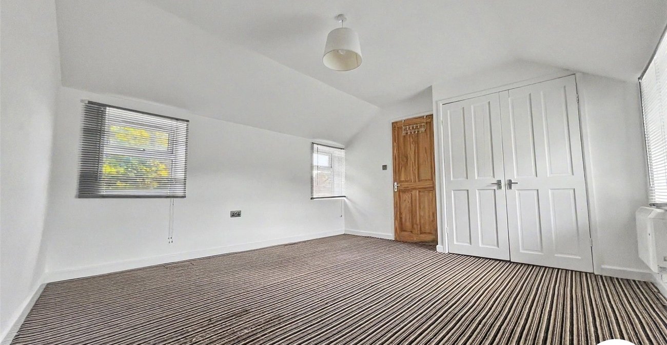 1 bedroom house for sale in Chatham | Robinson Michael & Jackson