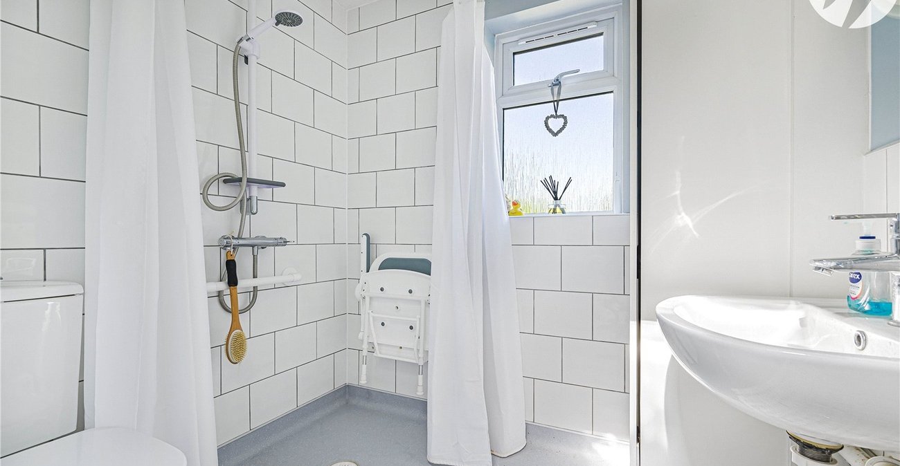 2 bedroom house for sale in South Darenth | Robinson Jackson