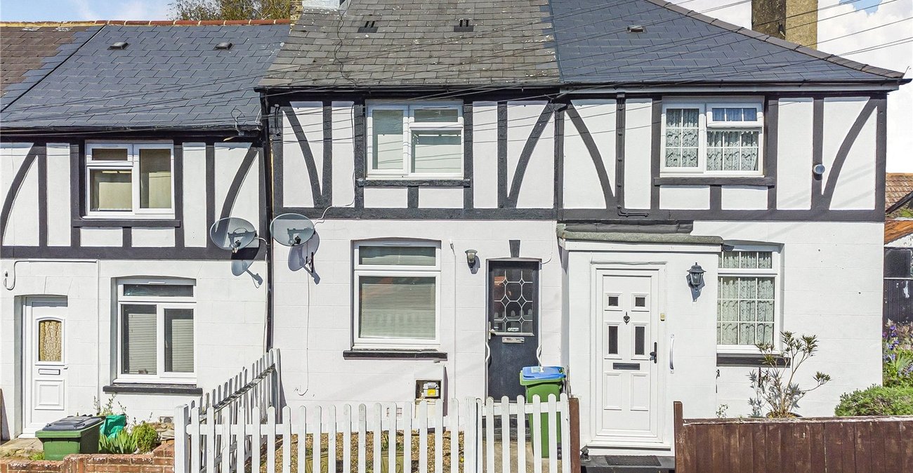 2 bedroom house for sale in South Darenth | Robinson Jackson