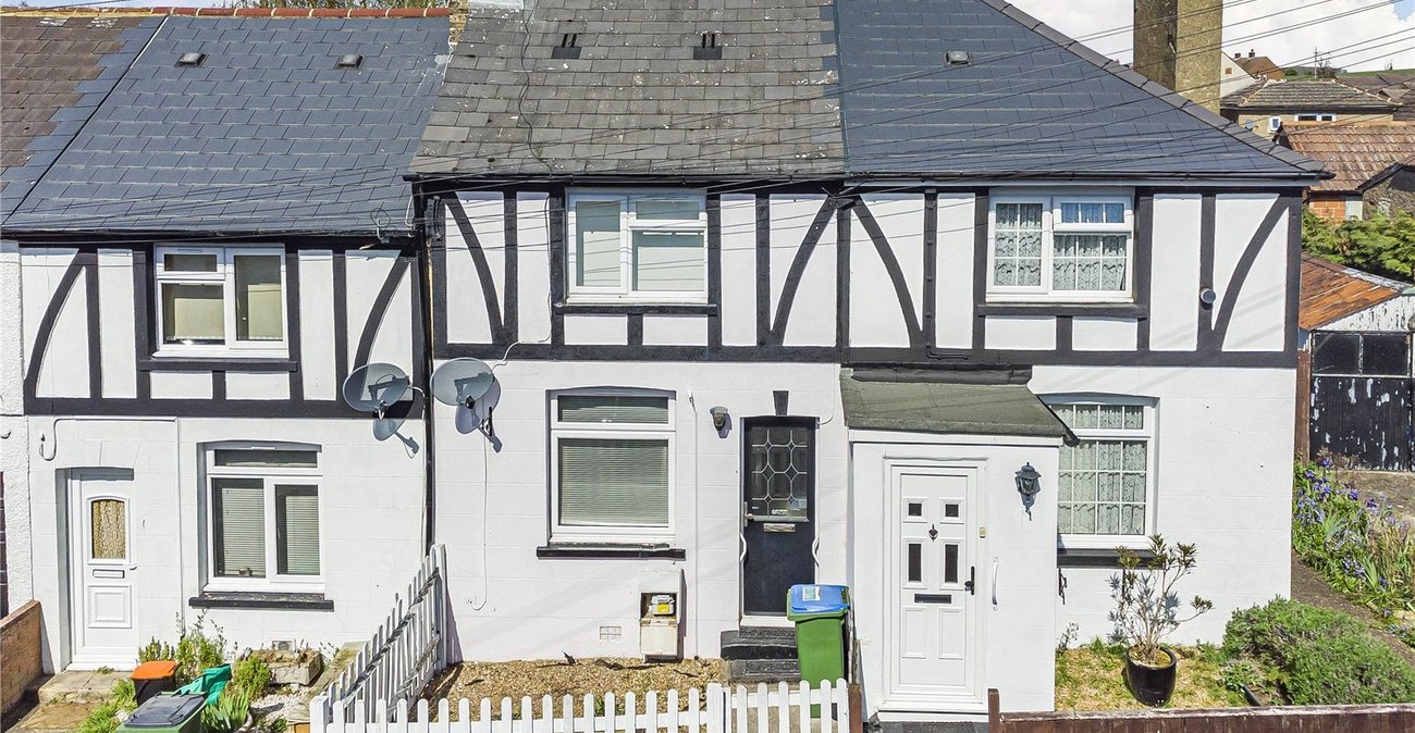 2 bedroom house for sale in South Darenth | Robinson Jackson