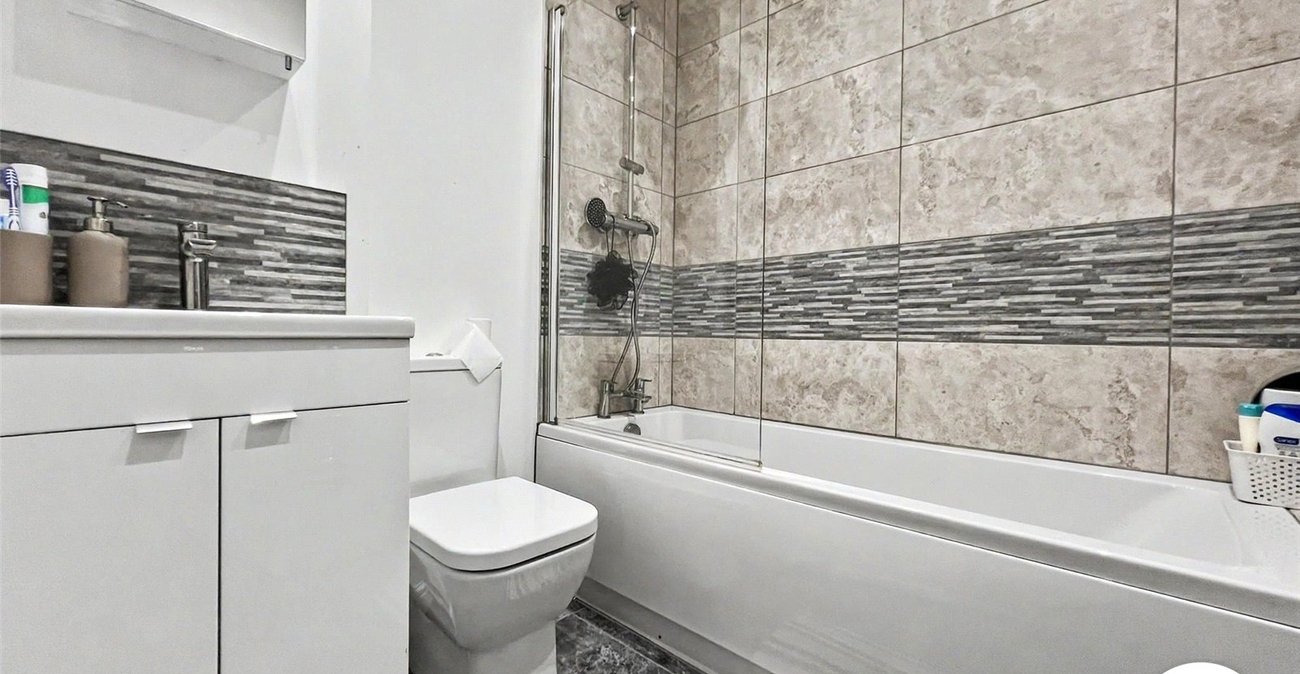 2 bedroom house for sale in Chatham | Robinson Michael & Jackson