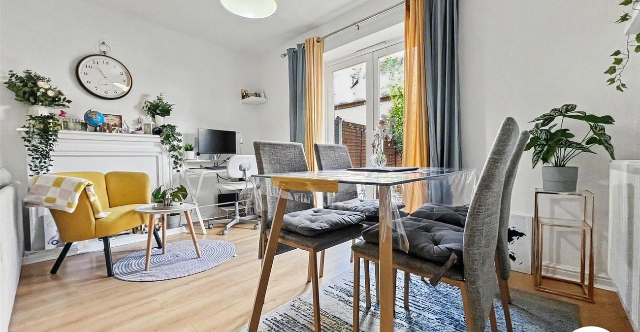 2 bedroom house for sale in Chatham | Robinson Michael & Jackson