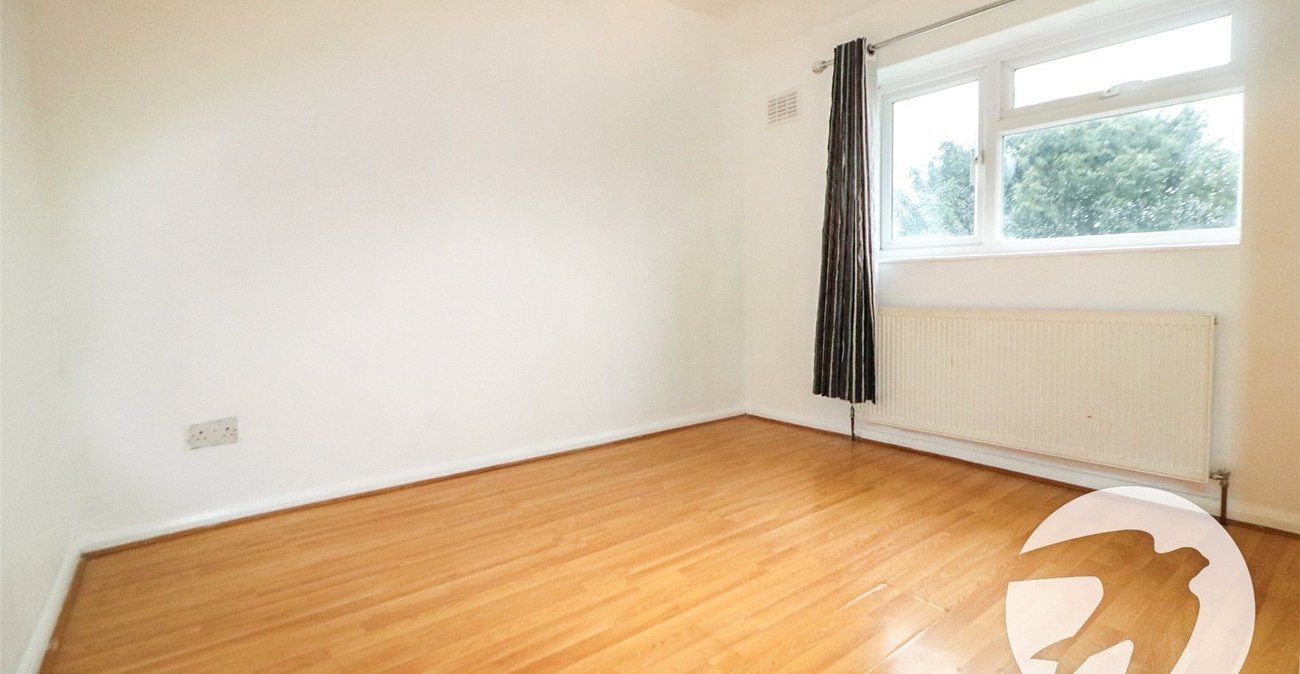 3 bedroom house for sale in Erith | Robinson Jackson