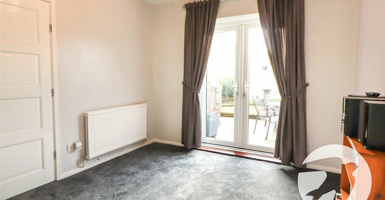 3 bedroom house for sale in Slade Green | Robinson Jackson