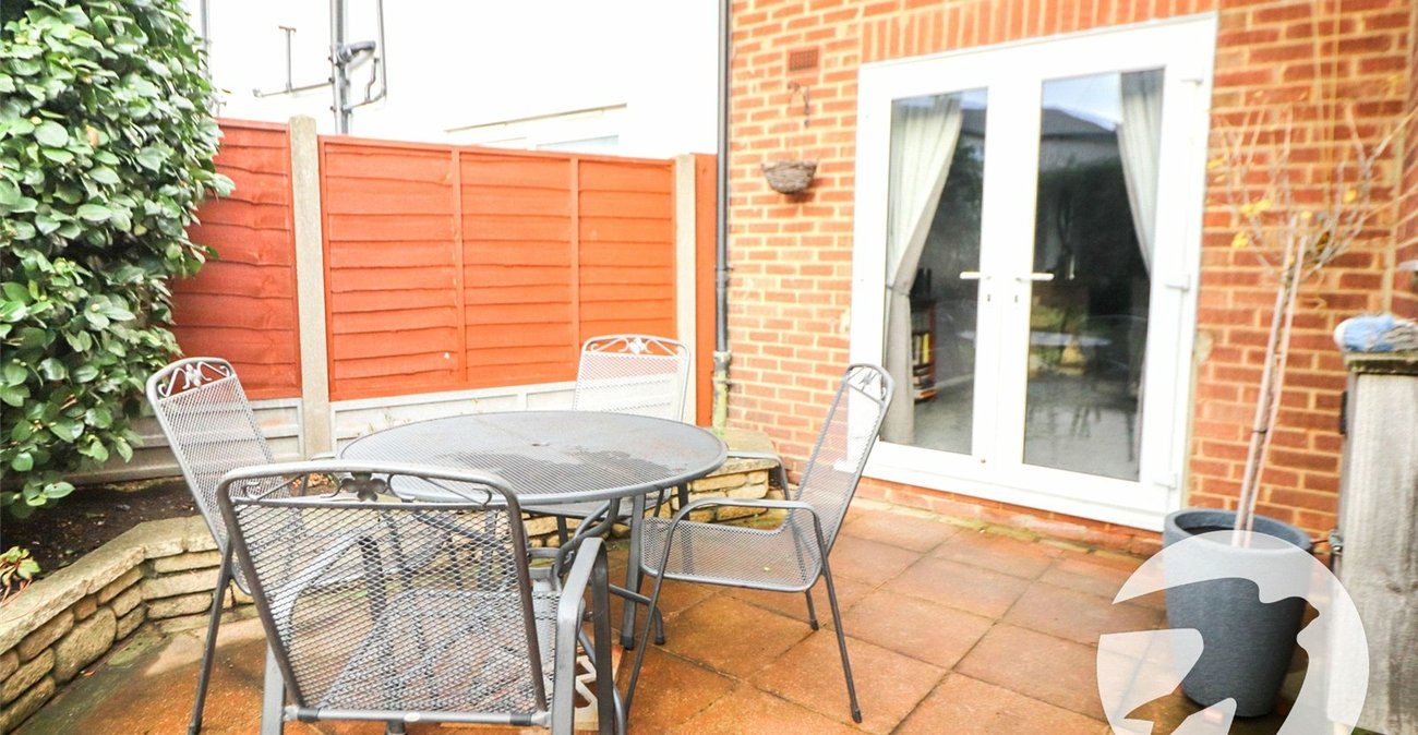 3 bedroom house for sale in Slade Green | Robinson Jackson