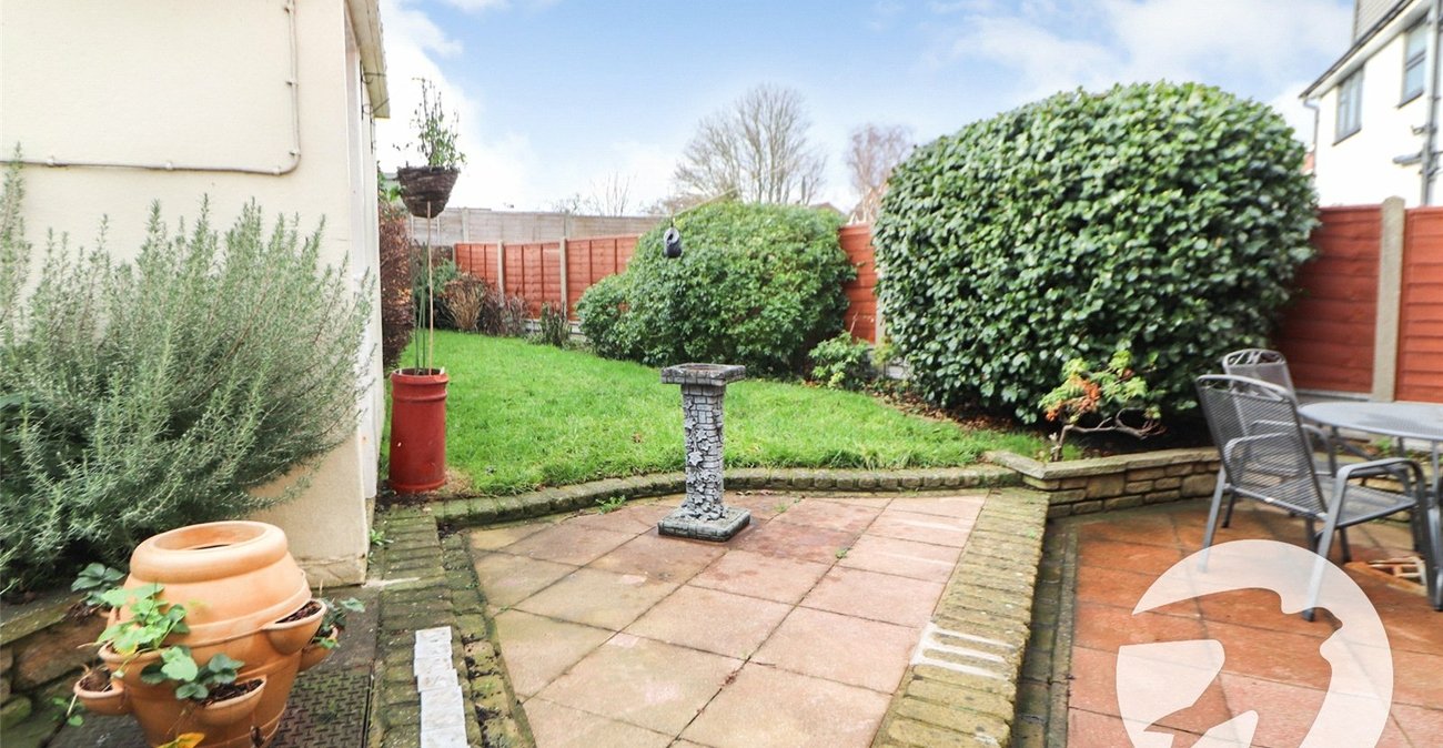 3 bedroom house for sale in Slade Green | Robinson Jackson