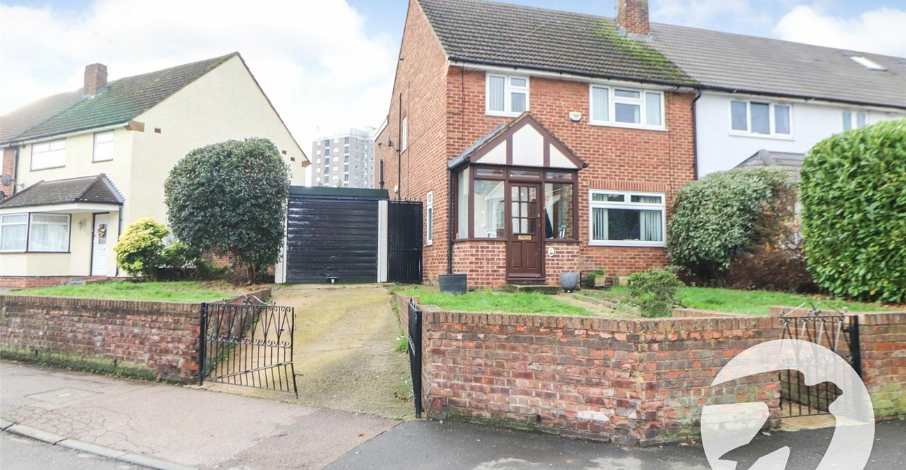 3 bedroom house for sale in Slade Green | Robinson Jackson