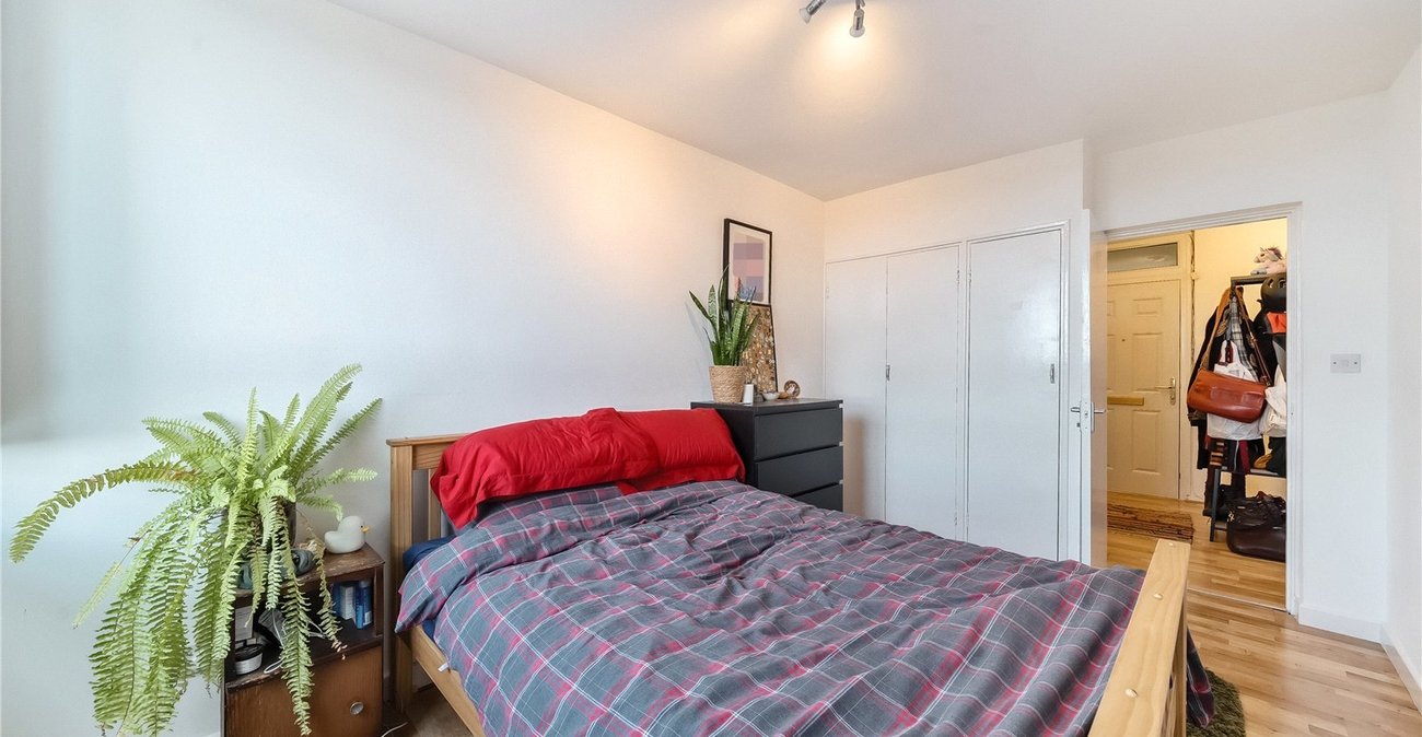 1 bedroom property for sale in Windrush Lane | Robinson Jackson