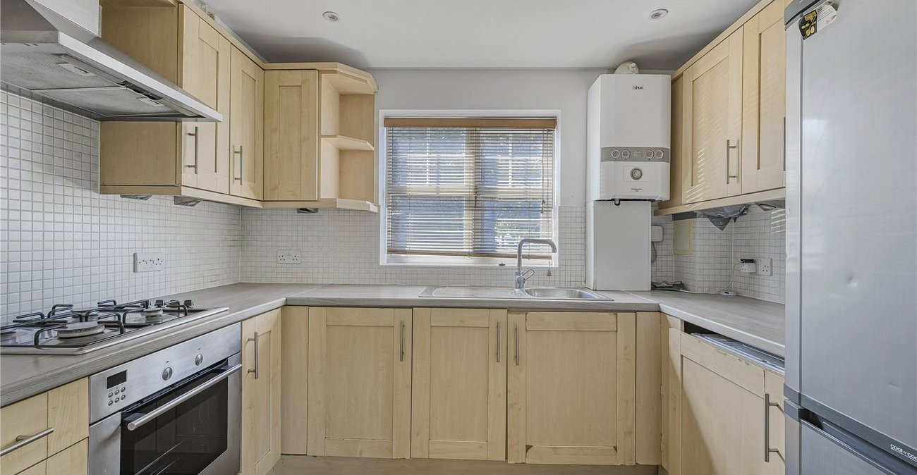 2 bedroom property for sale in Dartford | Robinson Jackson