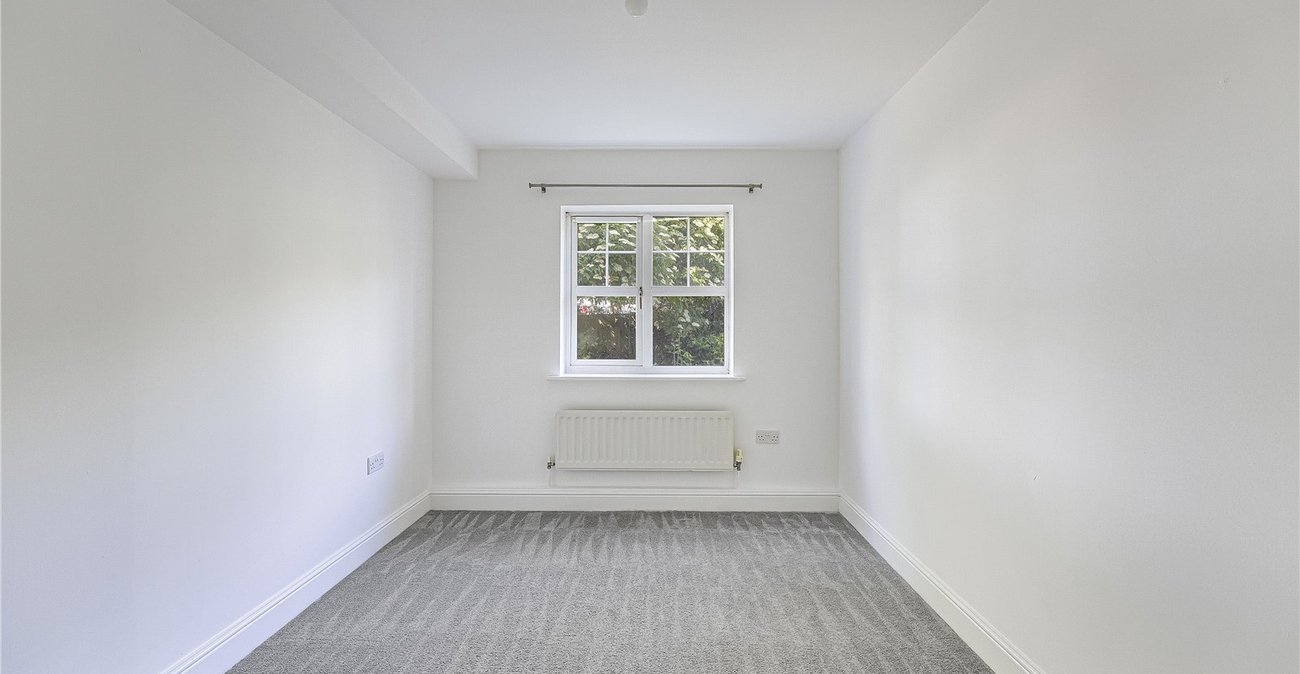 2 bedroom property for sale in Dartford | Robinson Jackson