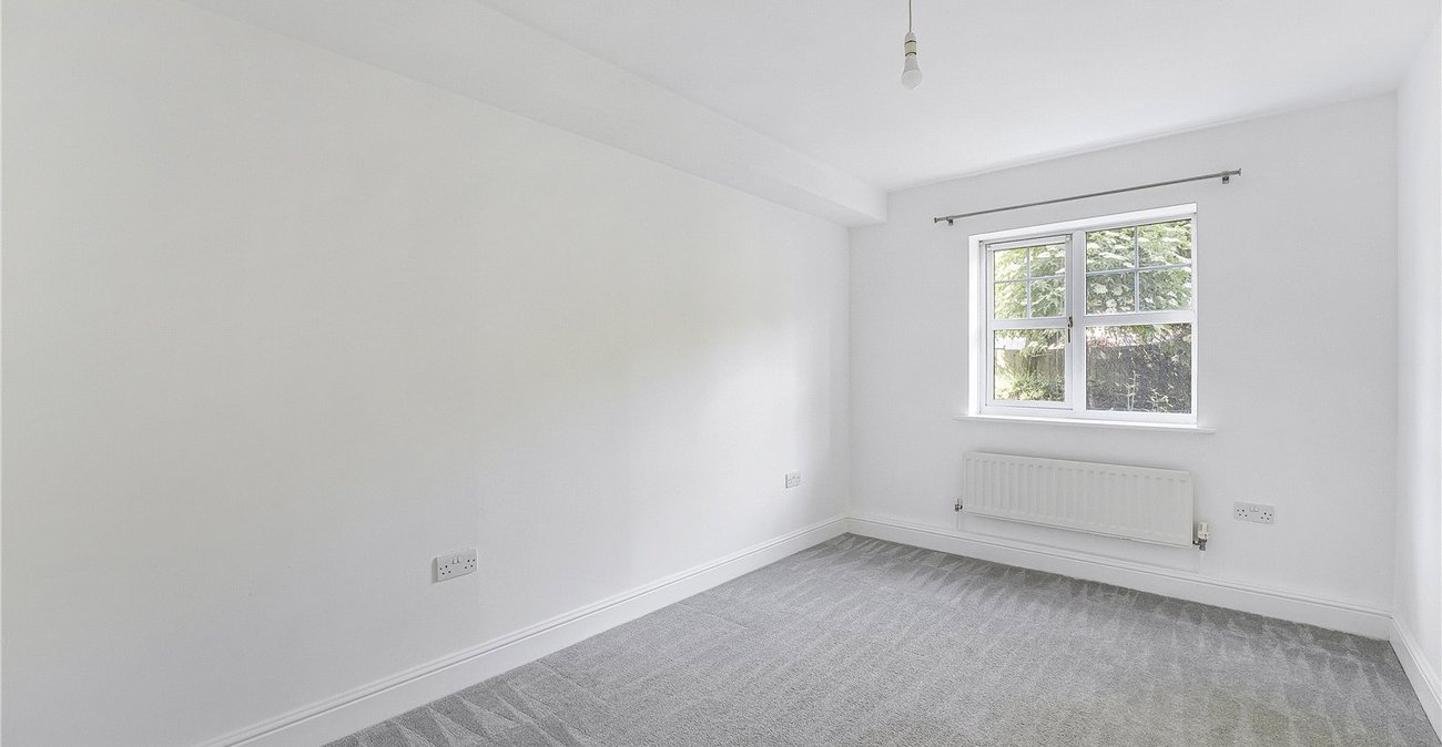 2 bedroom property for sale in Dartford | Robinson Jackson