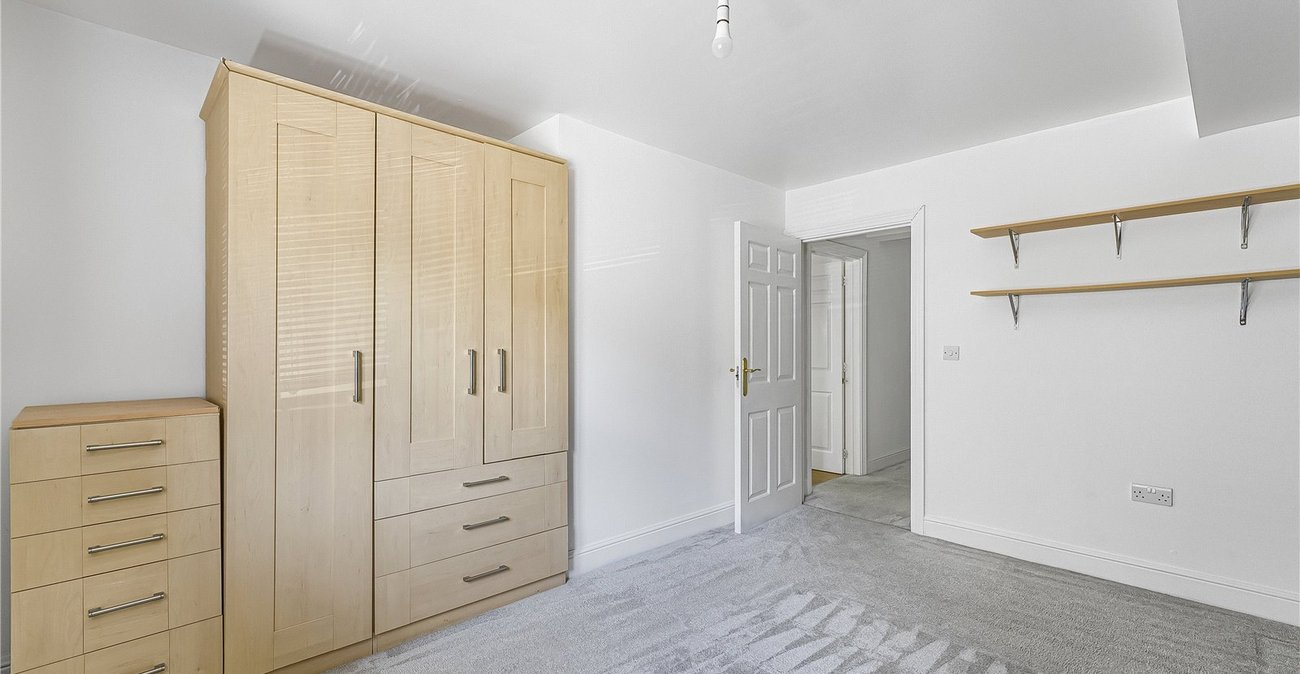 2 bedroom property for sale in Dartford | Robinson Jackson