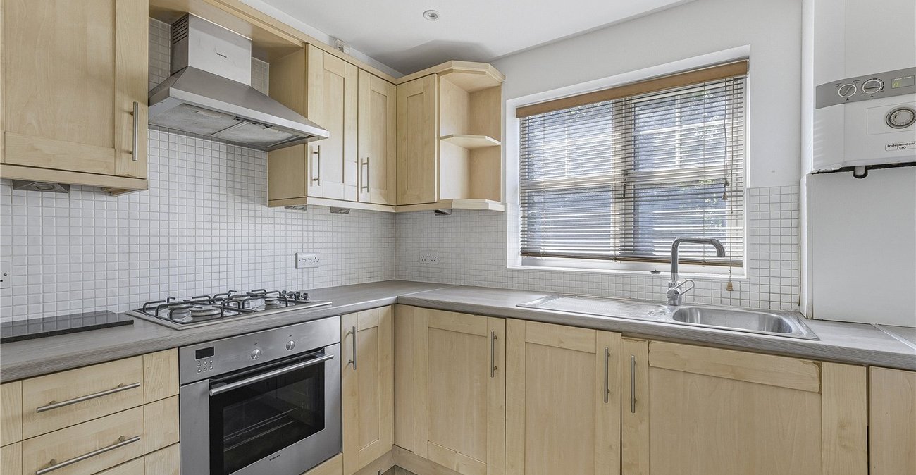 2 bedroom property for sale in Dartford | Robinson Jackson