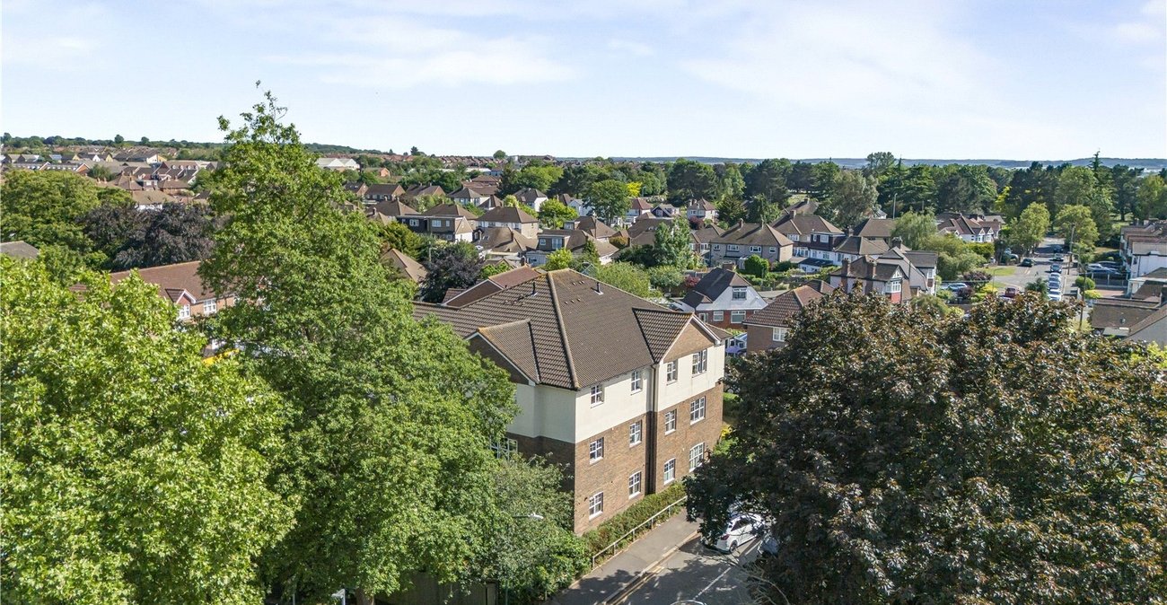 2 bedroom property for sale in Dartford | Robinson Jackson