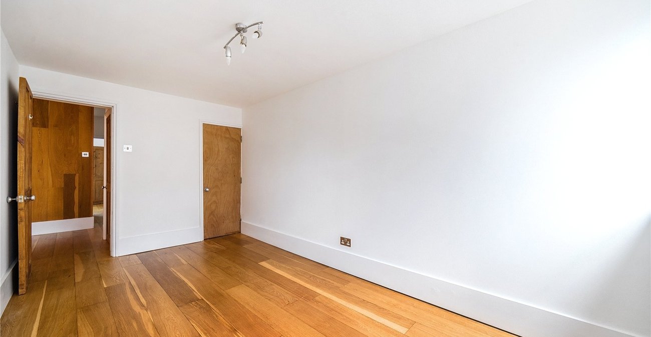 1 bedroom property for sale in Sydenham | Robinson Jackson
