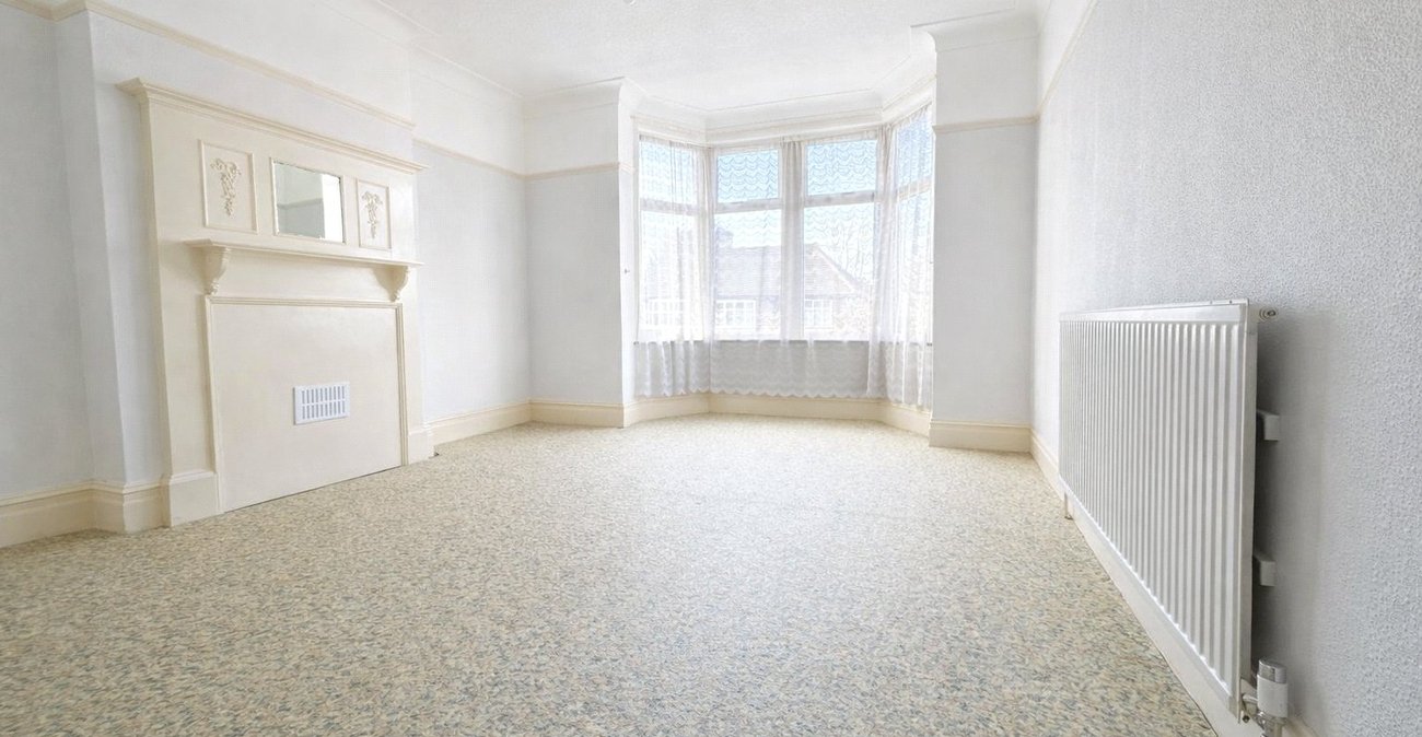 4 bedroom house for sale in London | Robinson Jackson