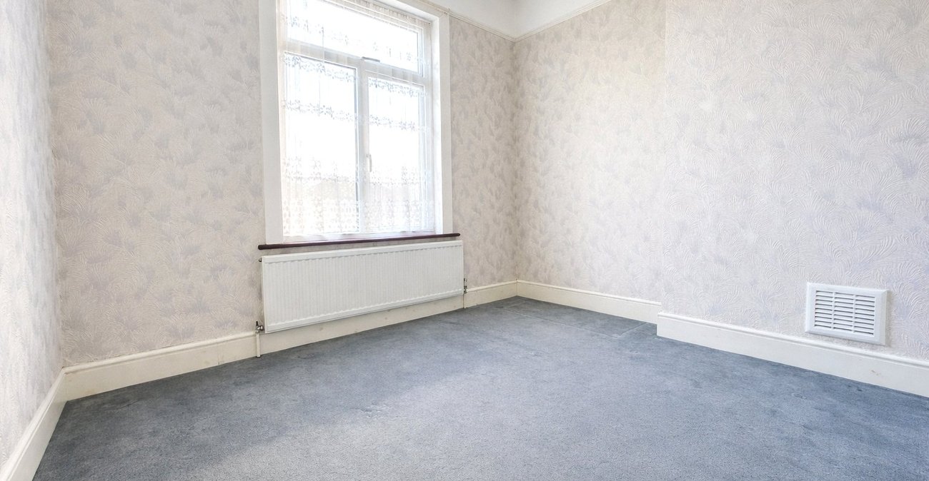 4 bedroom house for sale in London | Robinson Jackson