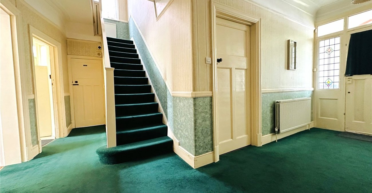 4 bedroom house for sale in London | Robinson Jackson