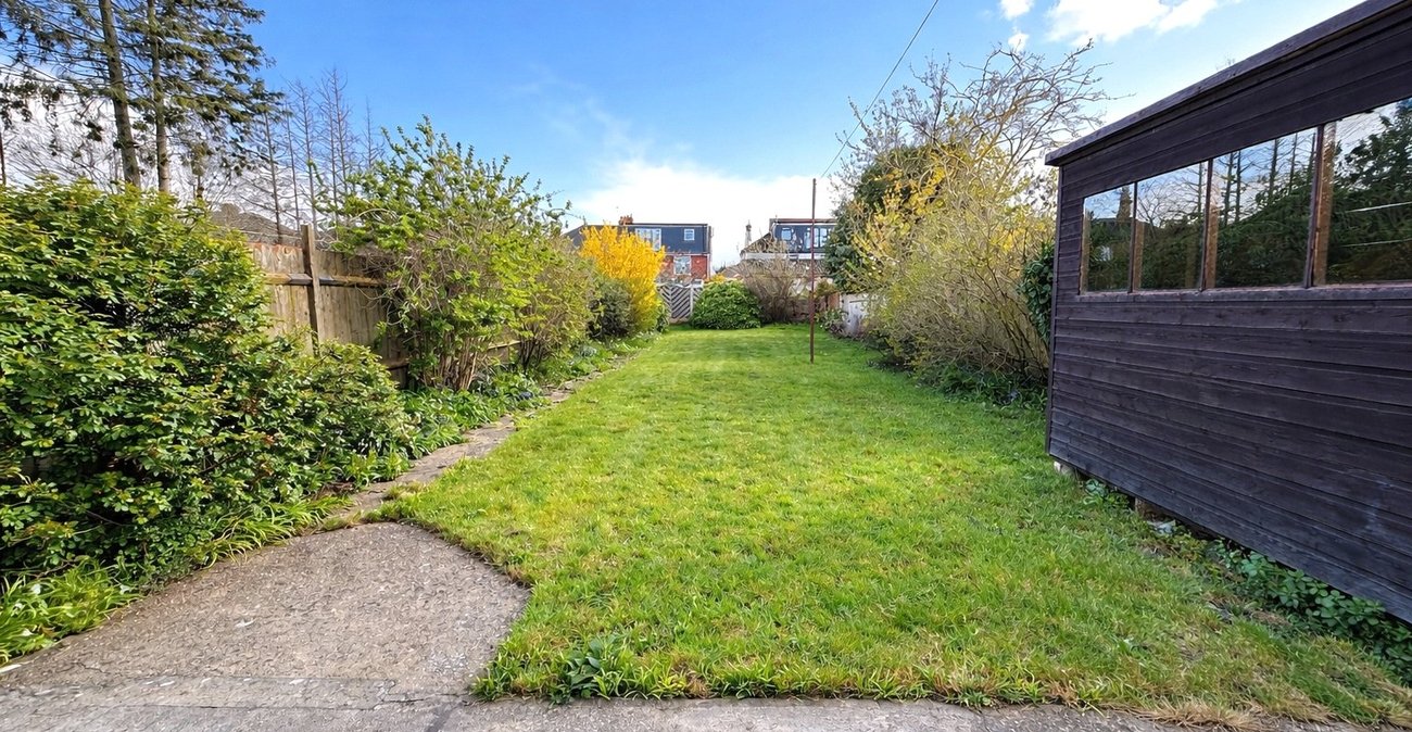 4 bedroom house for sale in London | Robinson Jackson