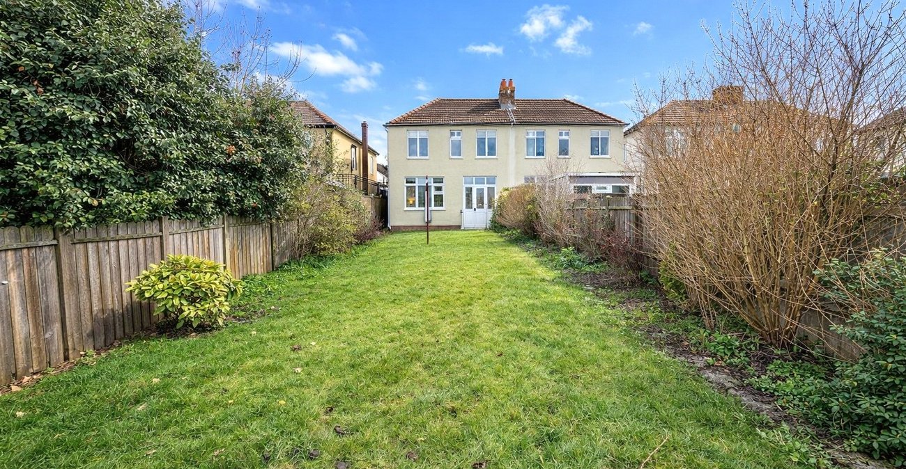 4 bedroom house for sale in London | Robinson Jackson