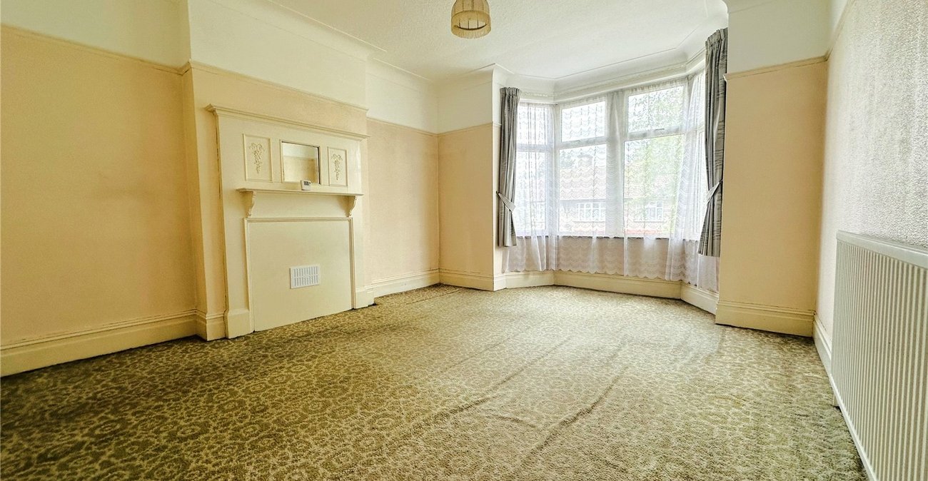 4 bedroom house for sale in London | Robinson Jackson