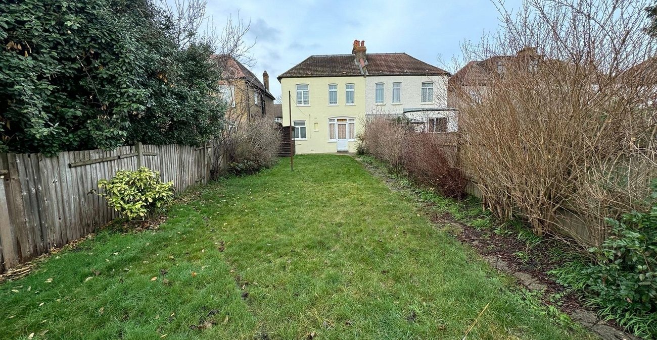 4 bedroom house for sale in London | Robinson Jackson