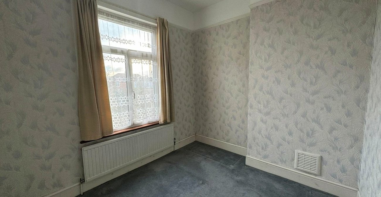 4 bedroom house for sale in London | Robinson Jackson