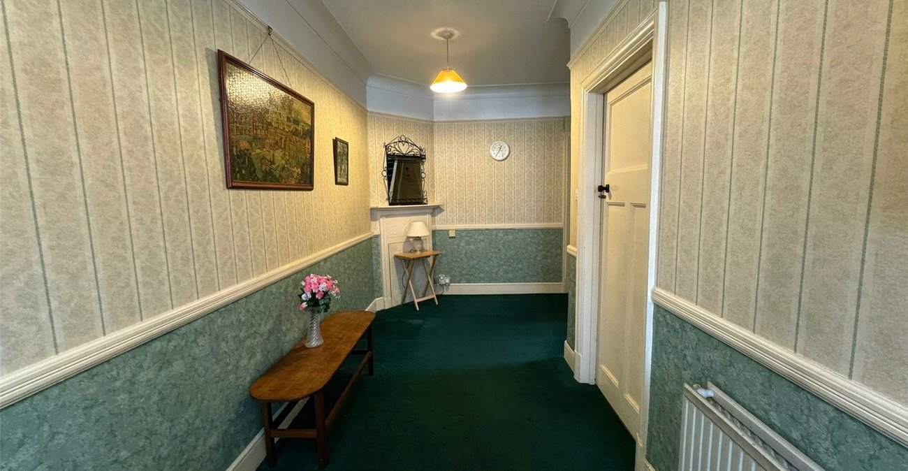 4 bedroom house for sale in London | Robinson Jackson