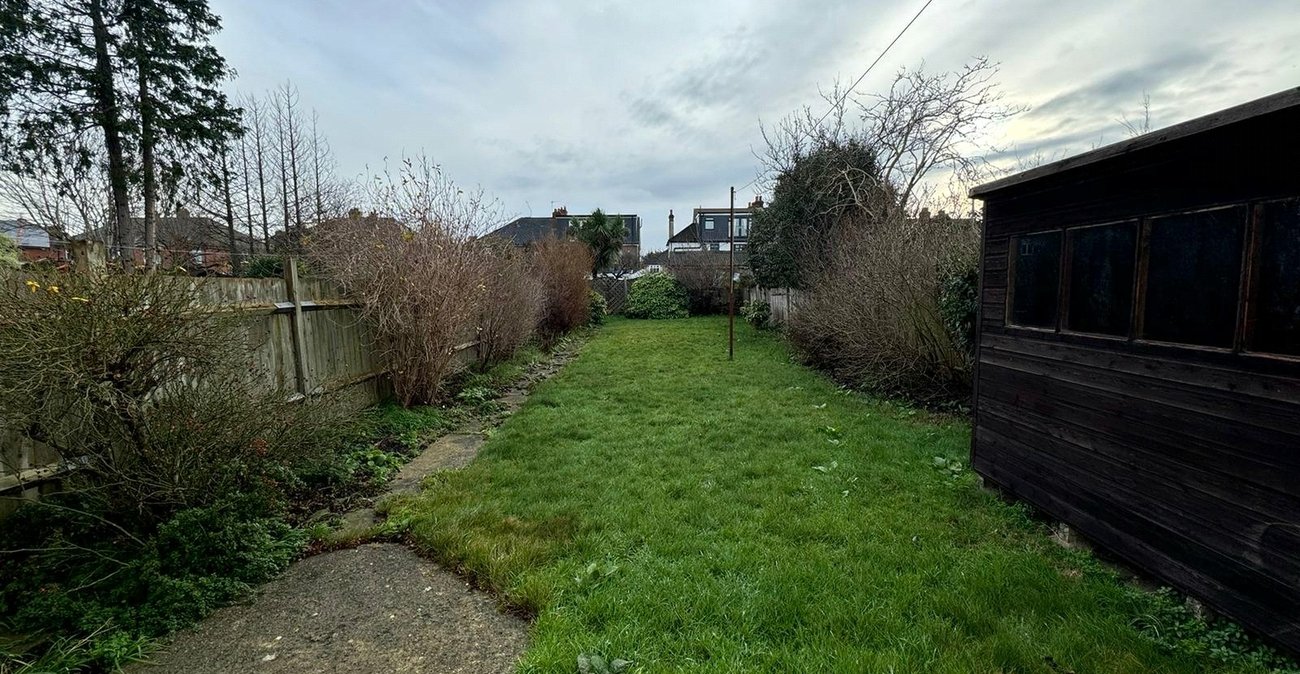 4 bedroom house for sale in London | Robinson Jackson