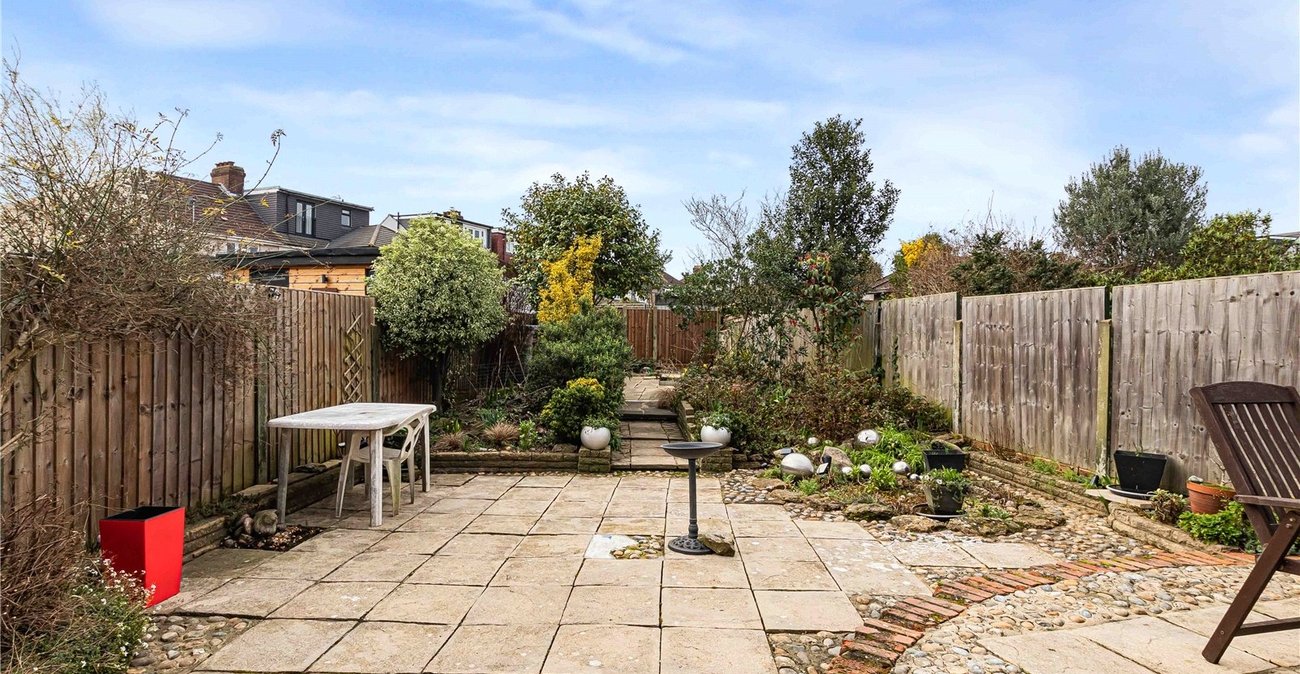 3 bedroom house for sale in Welling | Robinson Jackson