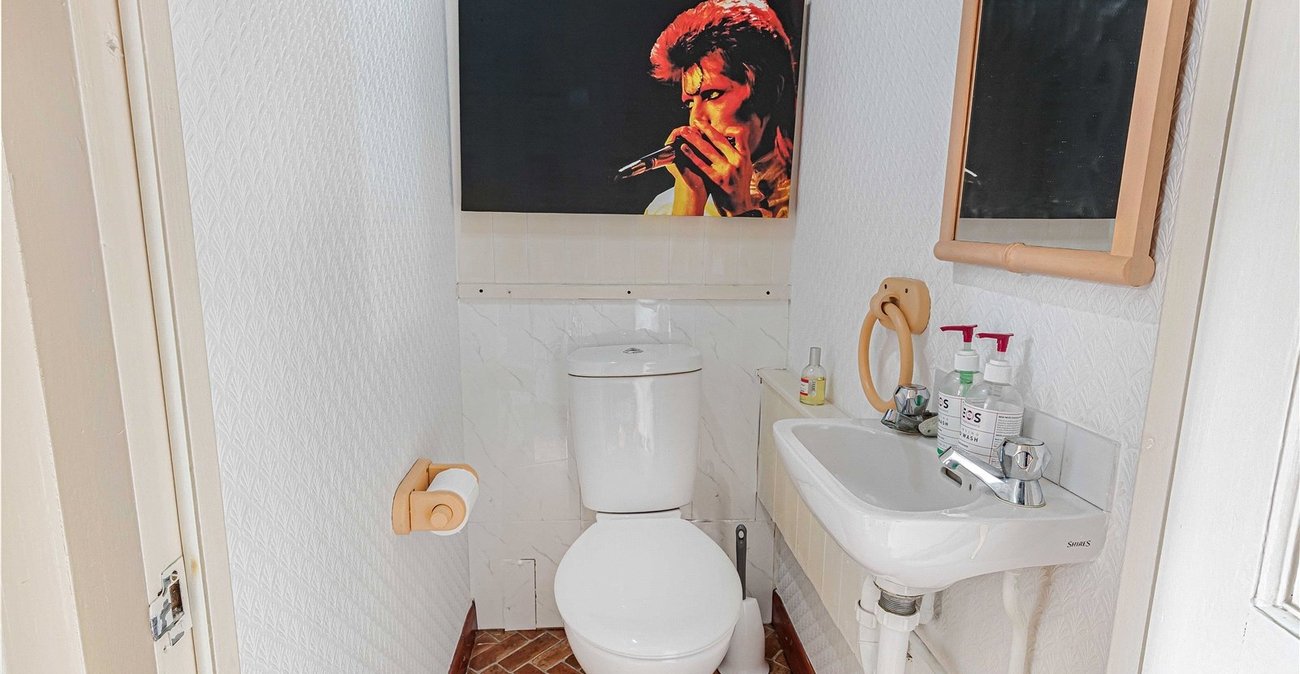 3 bedroom house for sale in Welling | Robinson Jackson