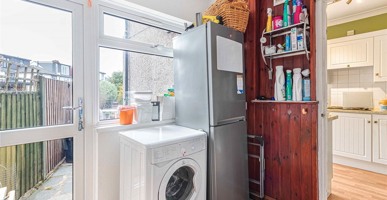 3 bedroom house for sale in Welling | Robinson Jackson