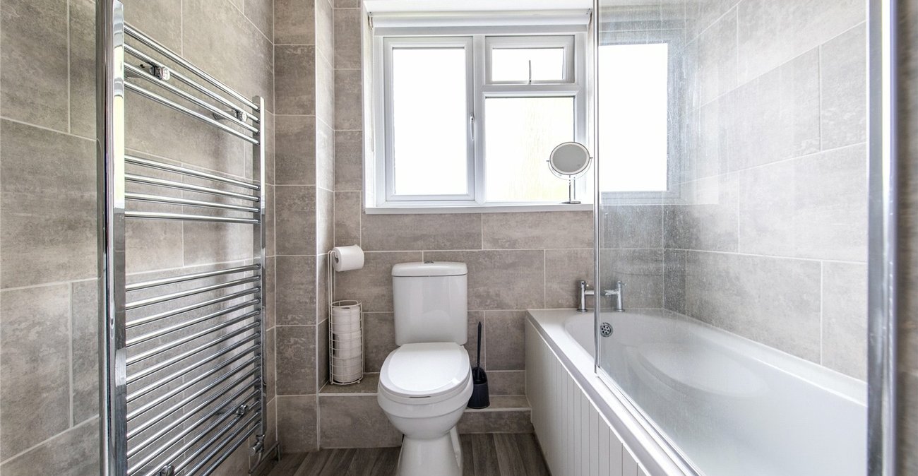 3 bedroom house for sale in Chalk | Robinson Michael & Jackson