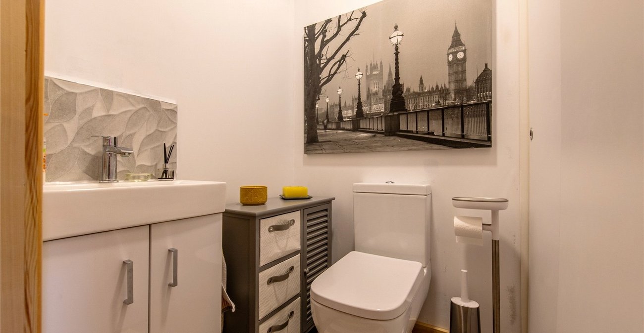 4 bedroom house for sale in Chalk | Robinson Michael & Jackson